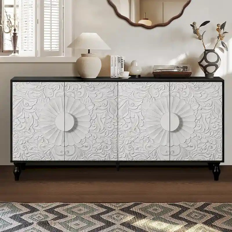 Sideboards mit geschnitztem symmetrischem Türdesign
