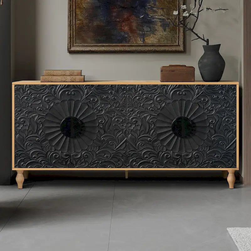 Sideboards mit geschnitztem symmetrischem Türdesign