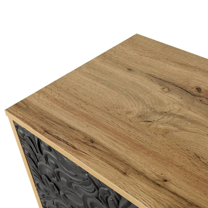 Sideboards mit geschnitztem symmetrischem Türdesign